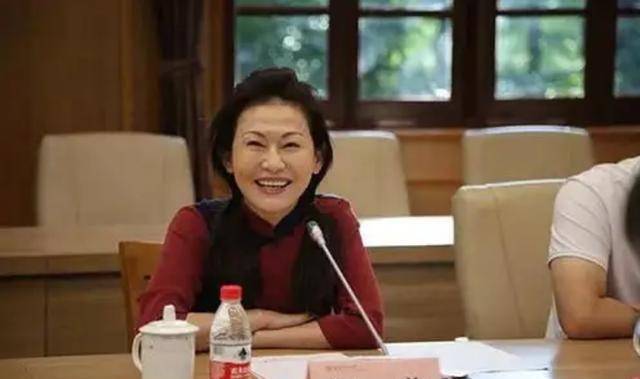 华熙生物的辉煌历程背后离不开一个女人的掌舵,她就是董事长赵燕.