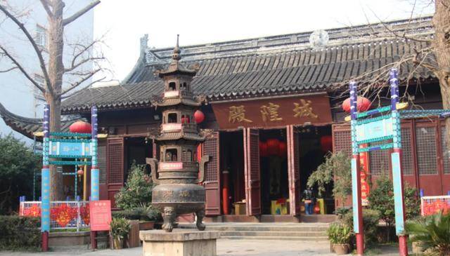 原创百年神庙能让洪水绕道专家都难以解释竟被三个孩子解开疑团