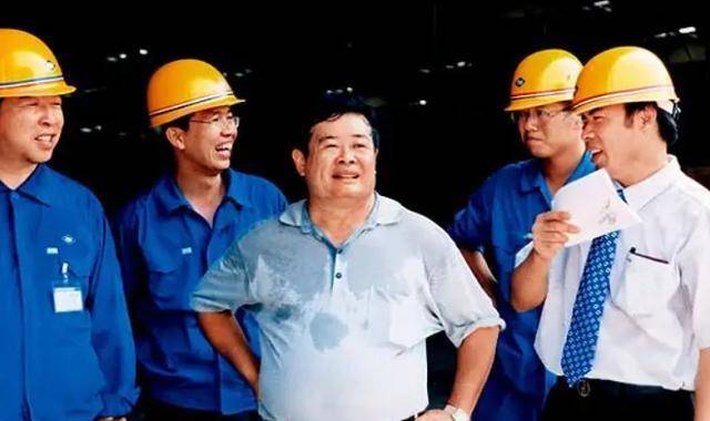 玻璃行业王者曹德旺:我创业至今,没有借助过哥哥任何的政治资源