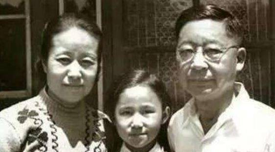 她爱上有妇之夫见到原配后毅然选择了离开留下8字惹人心疼