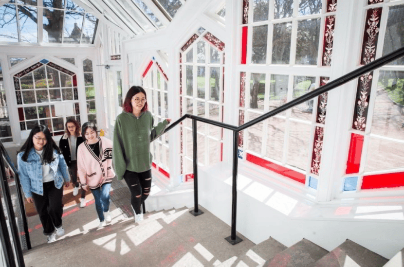 castlecliffe由维多利亚时代爱丁堡的著名建筑师david bryce设计,于