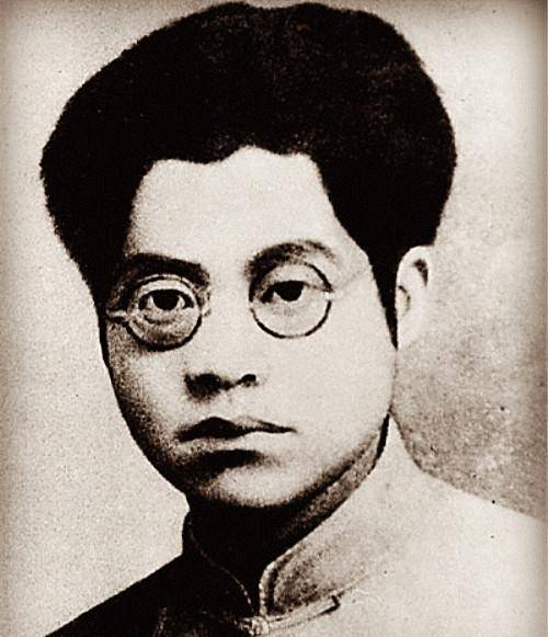 杨超在1927年因为反动派背叛革命遭到迫害,抓捕,牺牲于南昌市德胜门外