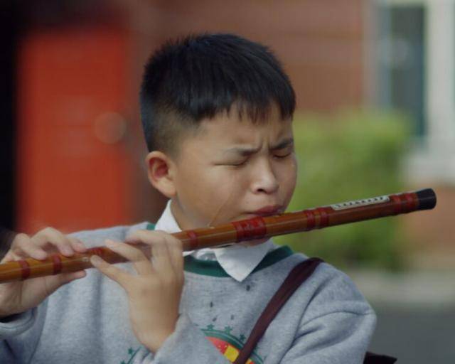 曾是国人夸赞的抗震小英雄,9岁放出豪言要上清华,如今只会演戏_林浩