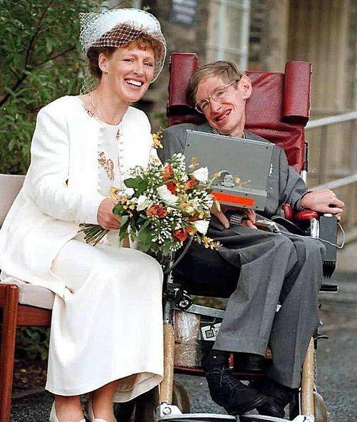 霍金全身瘫痪,为何还能有两段婚姻,三个孩子_伊莱恩_妻子_乔纳森