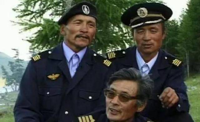 最重要的,蒙古国的海军是私人承包性质的,承包人也就相当于海军司令了