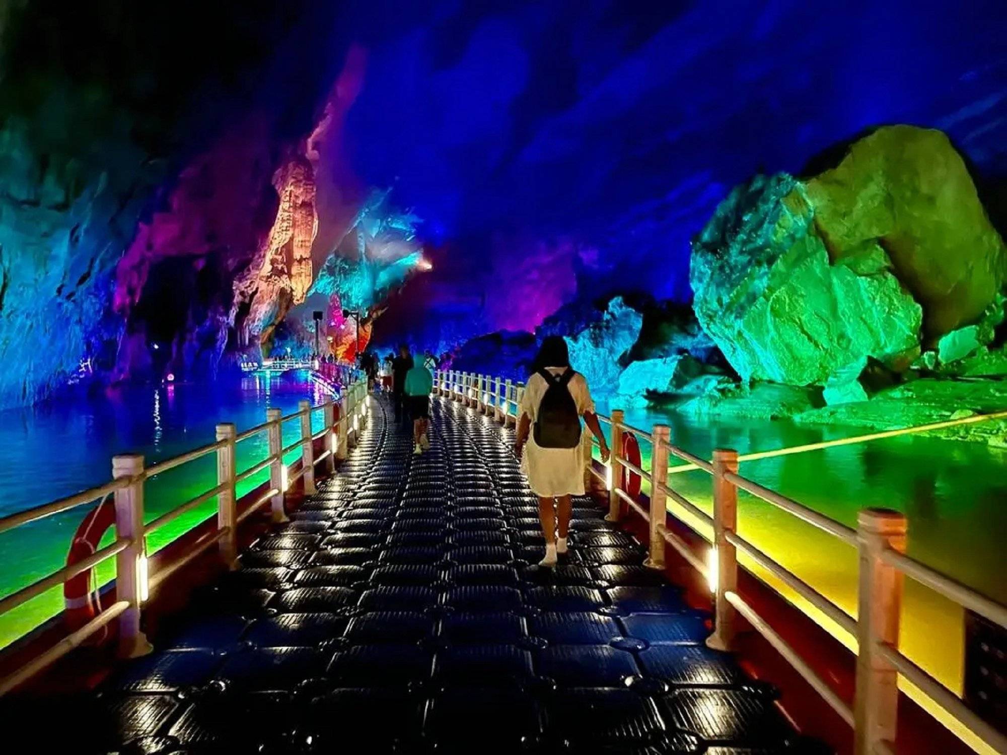 台湾到恩施旅游随团游要多少钱台湾到恩施旅游随团游攻略及费用