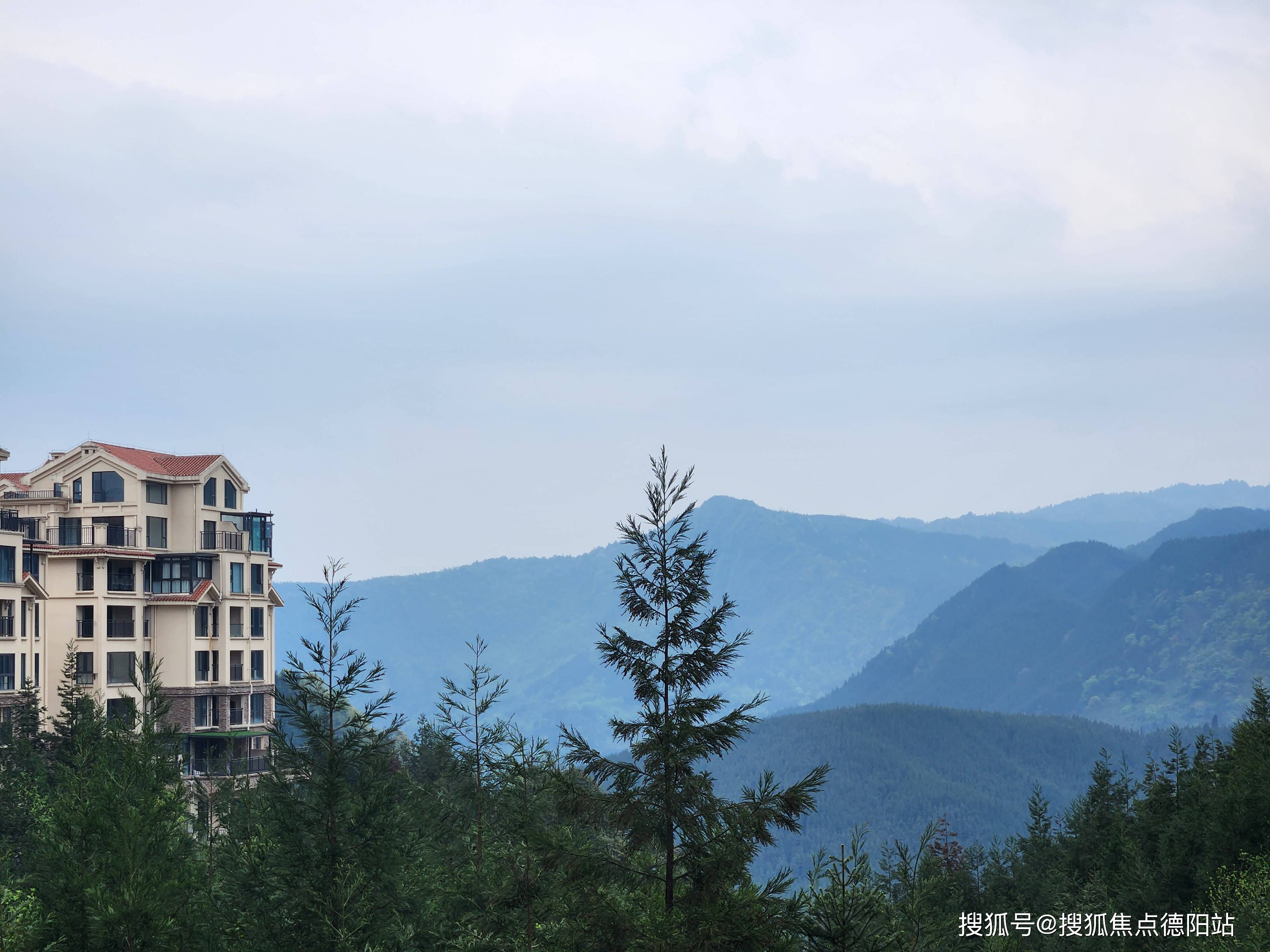 2024最新消息四川雅安世外乡村海子山国际生态康养旅游基地售楼处电话