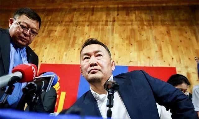 现实版贫民窟的百万富翁看蒙古国肌肉总统巴特图勒嘎