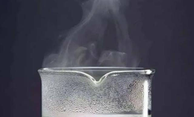 原创为何全球只有中国人爱喝热水200年前一个英国人已找到答案