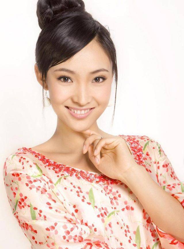 演员白静27岁嫁入豪门与情夫合骗丈夫财产生命被定格在29岁