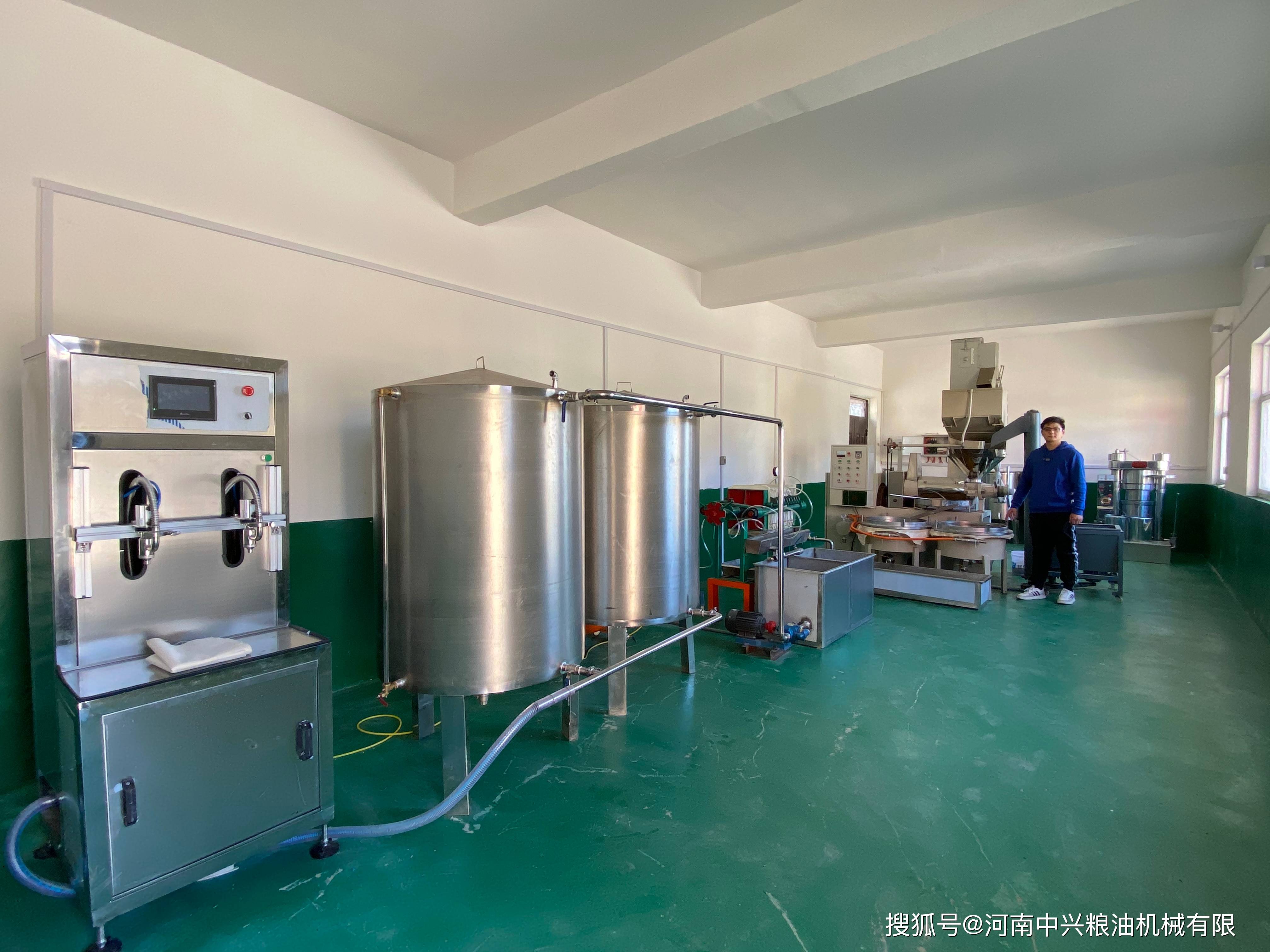 影响榨油机出油率效果的主要因素包括以下几个方面