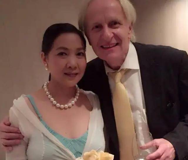 原创1985年沈丹萍怀孕要求丈夫带她去德国生活丈夫这样走不光彩