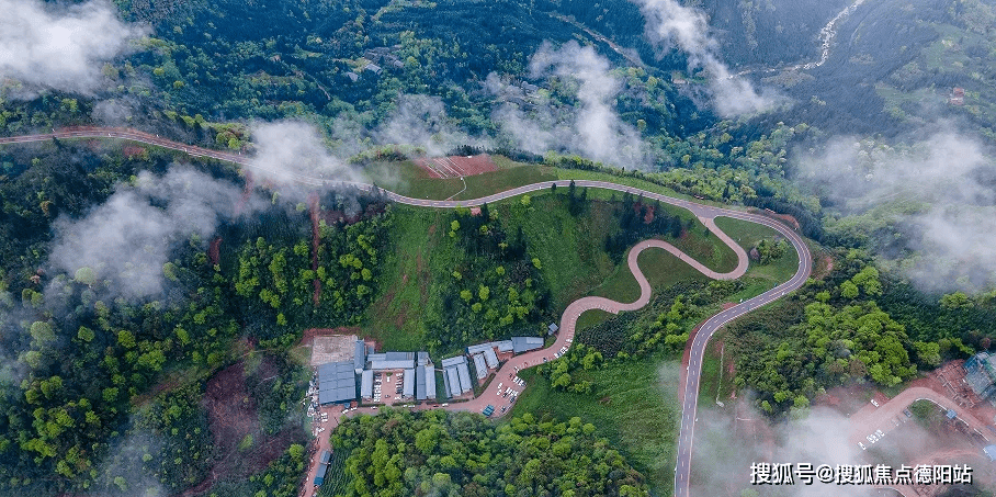 雅安世外乡村·海子山国际生态康养旅游基地售楼处电话_项目_集装箱
