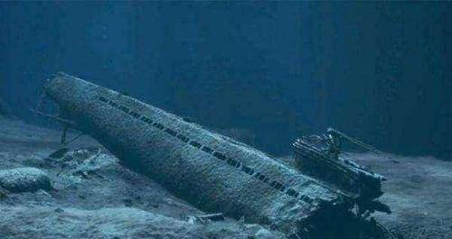 原创6年前372潜艇事件突坠300米180秒逃生冒死甩掉外军反潜跟踪