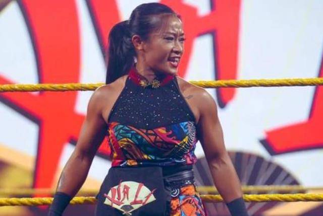 同年,李霞参加wwenxt比赛后越战越勇,不断对nxt比赛发起挑战.