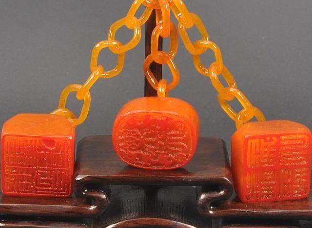 溥仪颠沛半生,这件东西却从不离身,他说此物是他唯一的希望_田黄_印章
