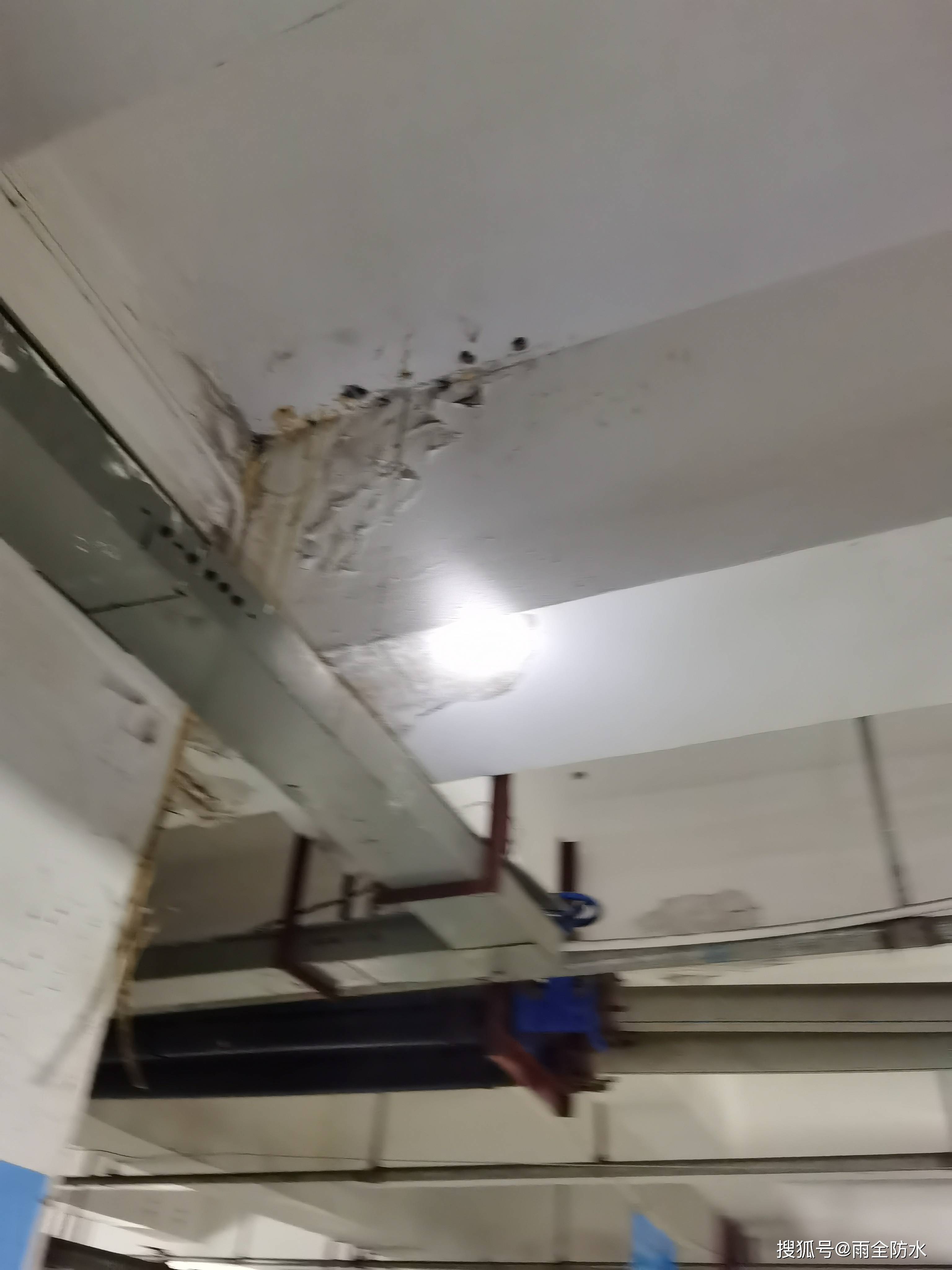穿墙管根渗漏水防水堵漏处理施工