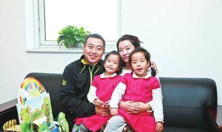 煲电话粥死缠烂打看看痴情的刘国梁当年是怎么追求漂亮妻子的