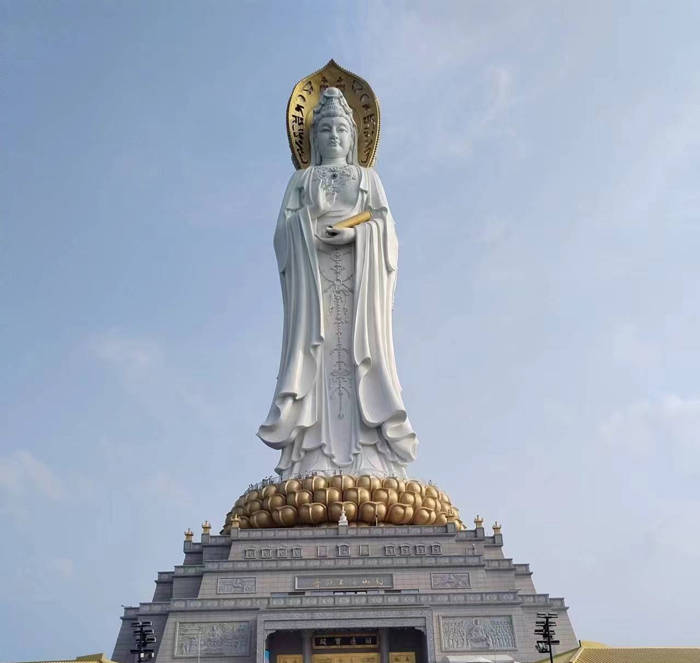 此次三亚之旅,游览南山海上观音,蜈支洲岛,亚龙湾,天涯海角等热门