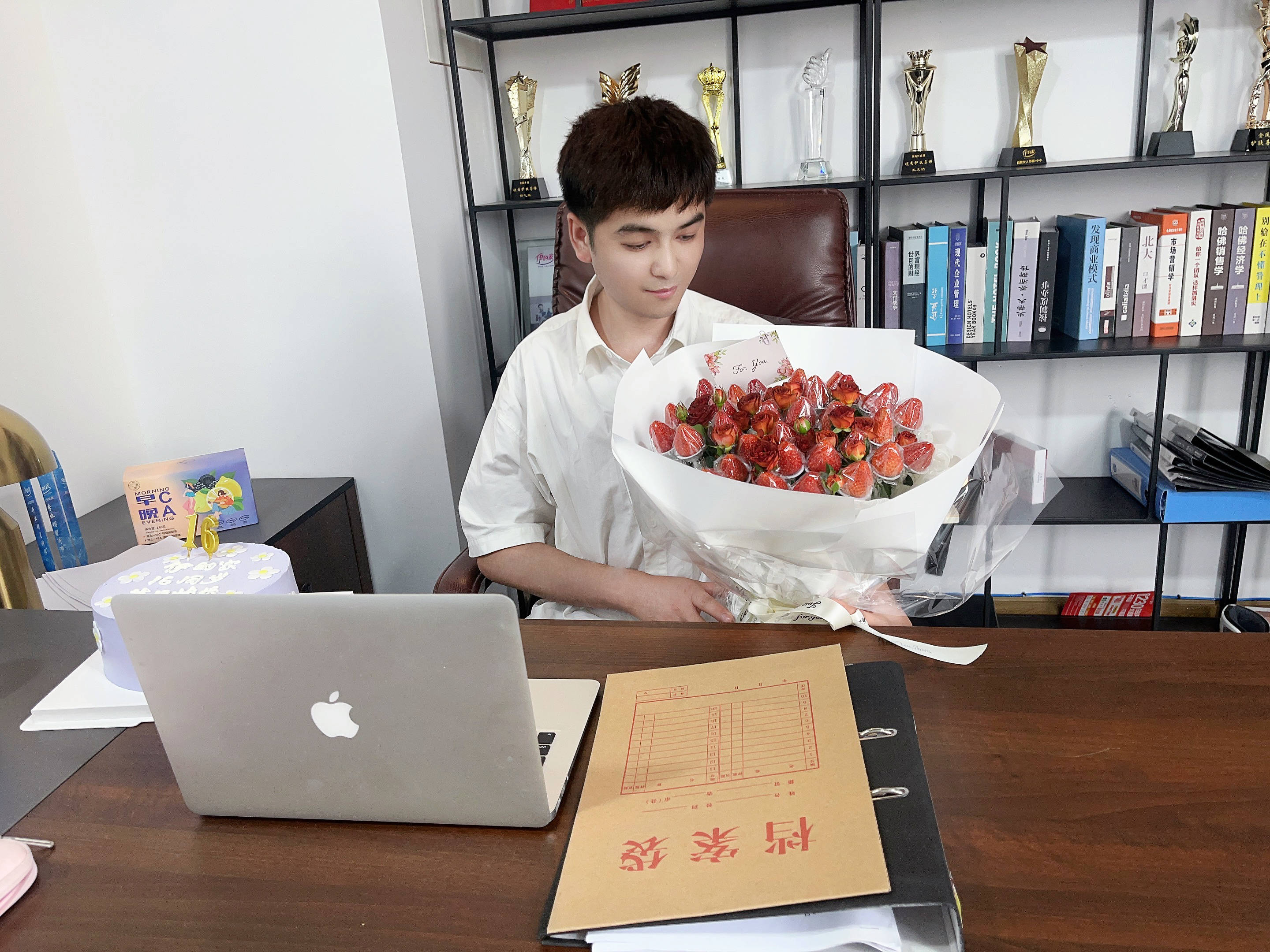 伊的家资深护肤讲师