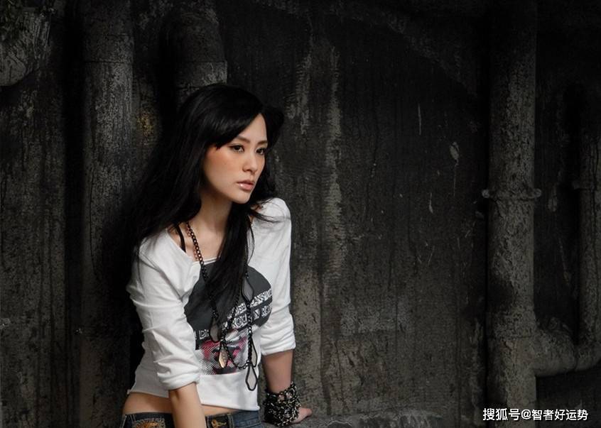 钟欣桐_钟小姐_年代