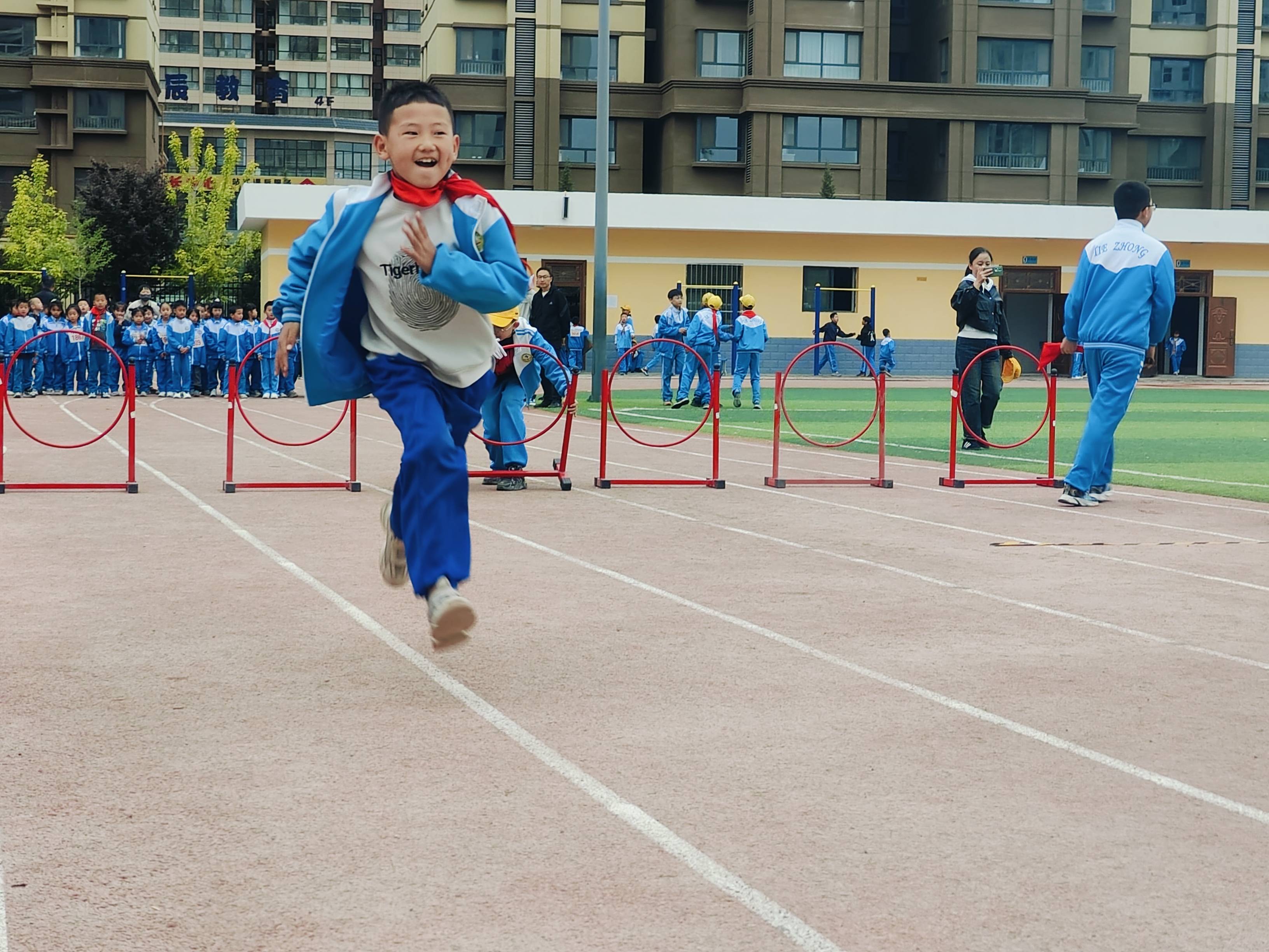 平凉铁路中学图片