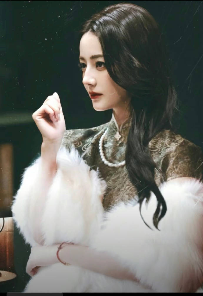 《开始推理吧》民国大明星迪丽热巴穿越而来 惊艳娇媚 明媚温婉