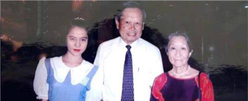 杨振宁回国后的待遇如何?看到清华给出的金额,你会知道他多伟大