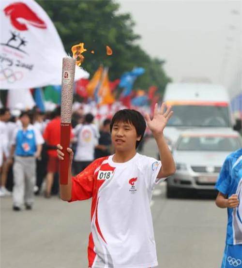 汶川地震中,那位勇救7人的小英雄雷楚年,现今已沦为了阶下囚