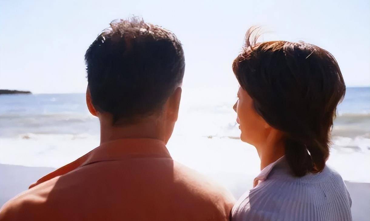 2014年,上海富婆找到38年前亲手抛弃的女儿,女儿哭诉:情有可原