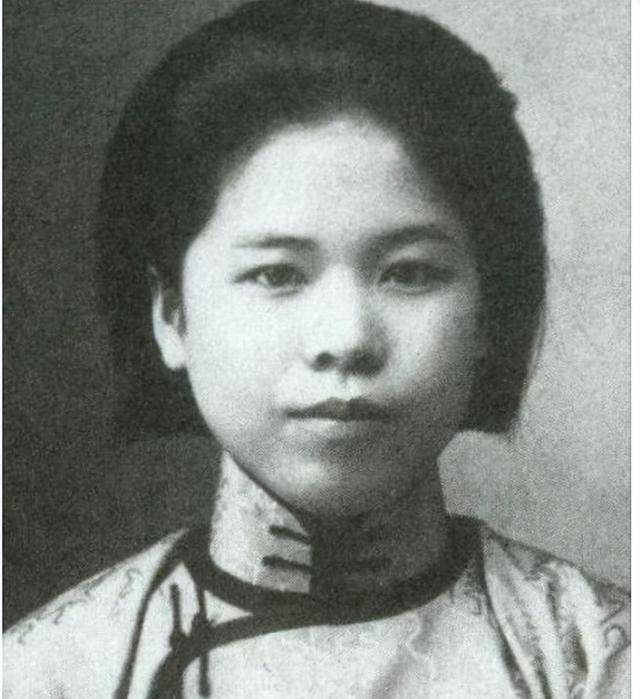 杨虎城二妻张蕙兰:丈夫遇害后守寡44年,养出一子五女皆成才