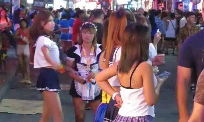 小国新加坡:拥有亚洲唯一合法的"红灯区",在夹缝里求生