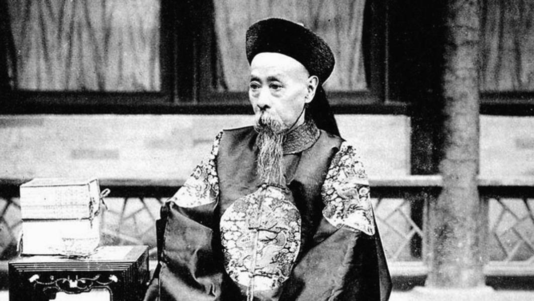 清朝史上第一大贪官?和珅在他都面前不值一提,名字听着耳熟