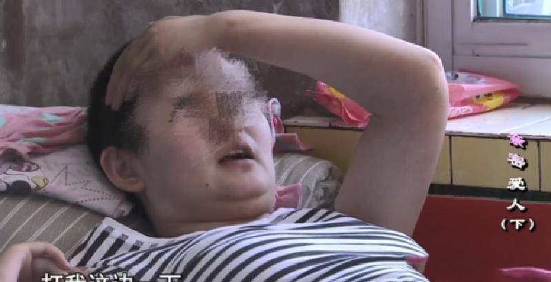 辽宁女孩受伤成植物人,男友尽心照顾,女子醒后却将男友送进监狱