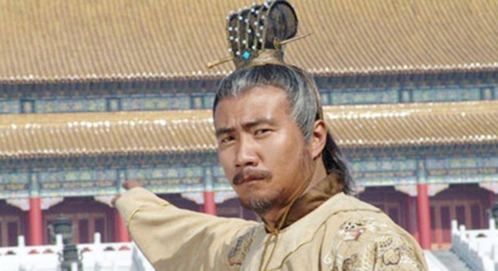 朱元璋在给儿子剥橘子,马皇后却大惊失色:你爹要杀你快跑_朱棣_朱标