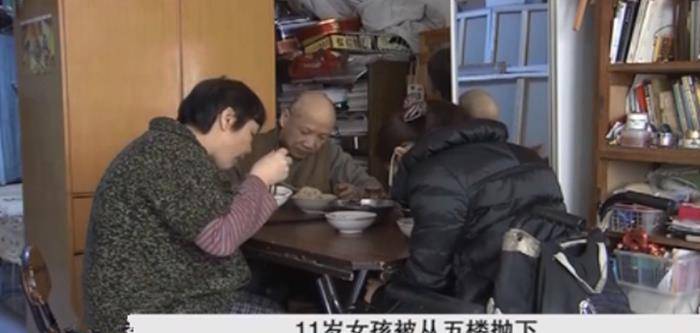 1998年,11岁女孩被人从5楼扔下高位截瘫,16年后却成为了传奇_李玉川