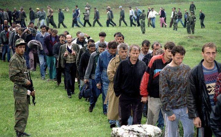 波黑太奇葩,三个总统轮流坐庄,打起内战,让德国纳粹都自叹不如