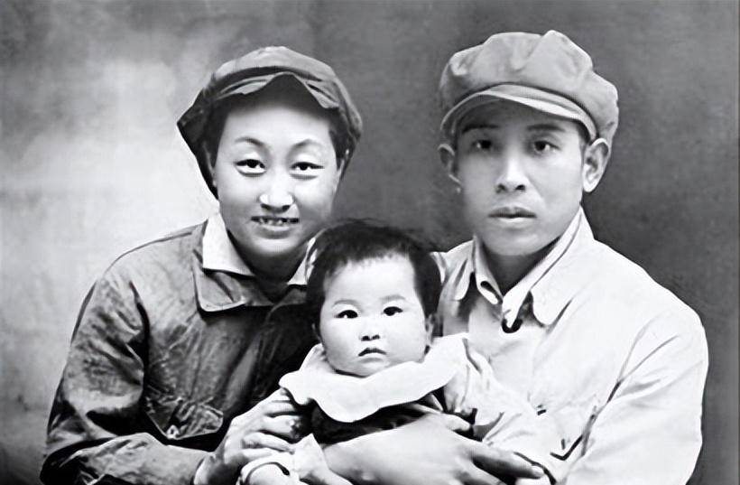 连一次正儿八经的恋爱都没谈过,现在竟然要和一位素未相识的男人结婚