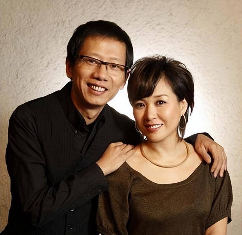 史可和黄小茂离婚23年:一个44岁生二胎,一个娶美女主持