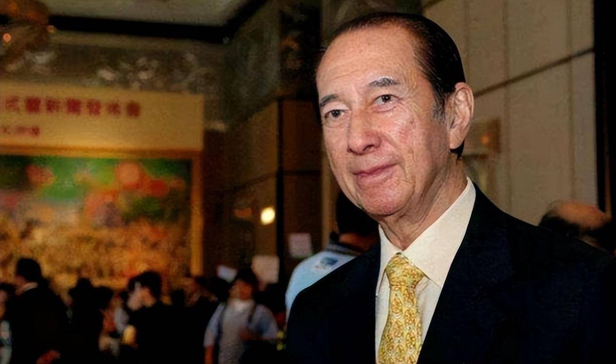 赌王扶灵,曾扬言:没我澳门一切都是假的,包括何鸿燊_母亲_香港_战争