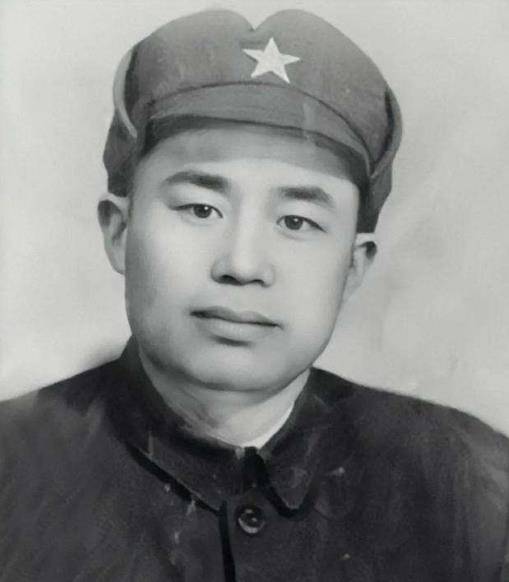 1984年,钟伟将军写下了两大页遗嘱,病逝前与儿子的对话让人泪目