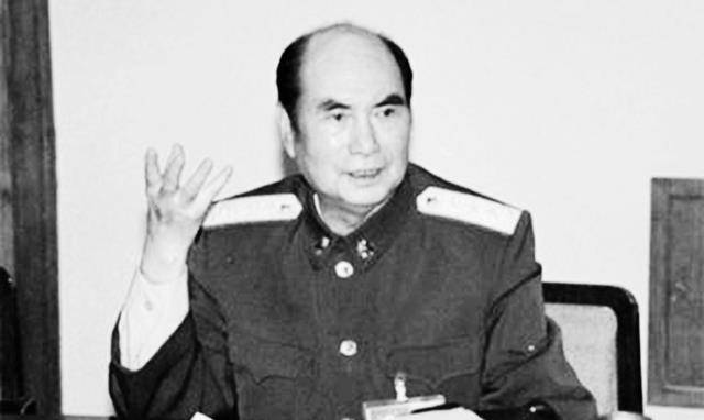 1988年,张万年主政广州军区,配备了4位副司令员,都是谁?
