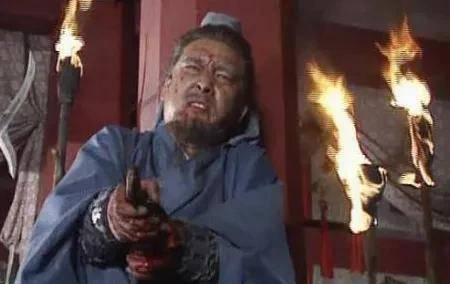蜀汉灭亡时的场面多惨烈?皇帝受辱太子被杀,两大盖世名将被灭门