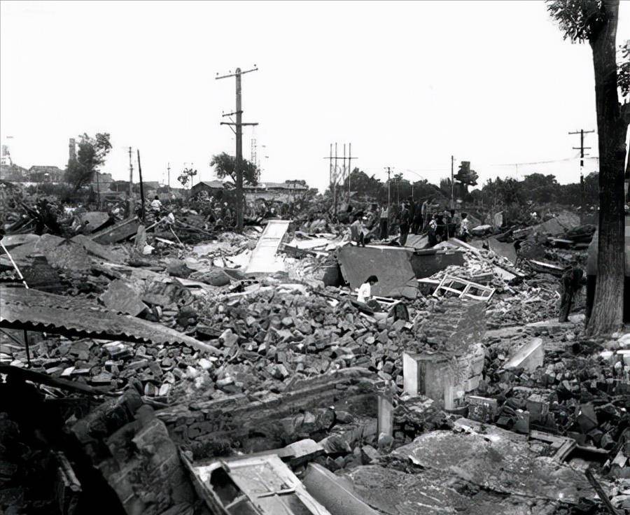 汶川地震后,他向灾区捐款1000万元,一周后再次捐款1亿元