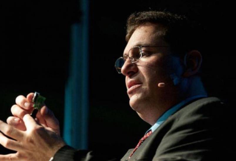 他16岁黑进五角大楼,差点按下核弹按钮,被称为世界第一黑客