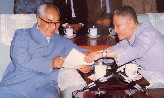 无冕上将程子华临终遗言:我的台湾同学到广州了吧?我不能陪同了