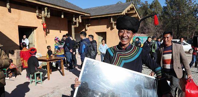 李启,对越作战一等功臣,为了胜利爬入火海,18岁牺牲入伍仅月余