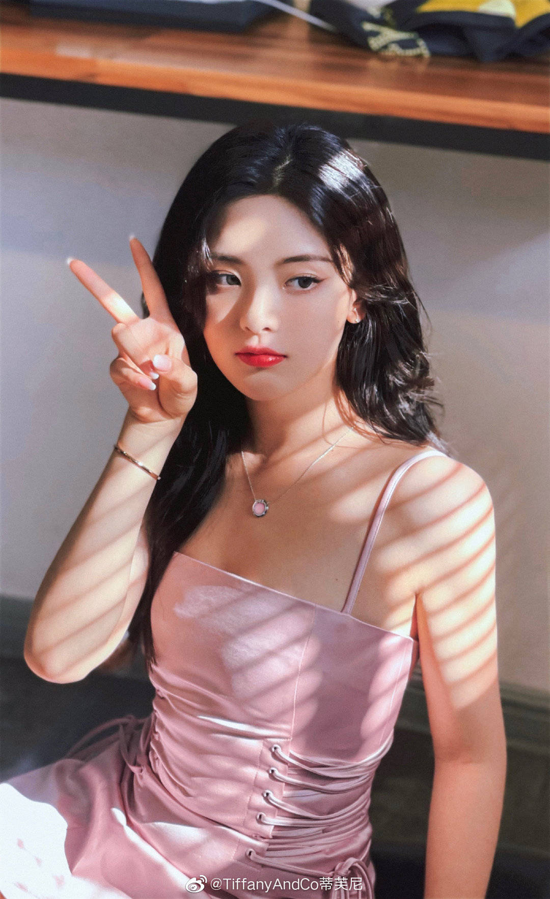 杨超越 性感小吊带,清凉一夏