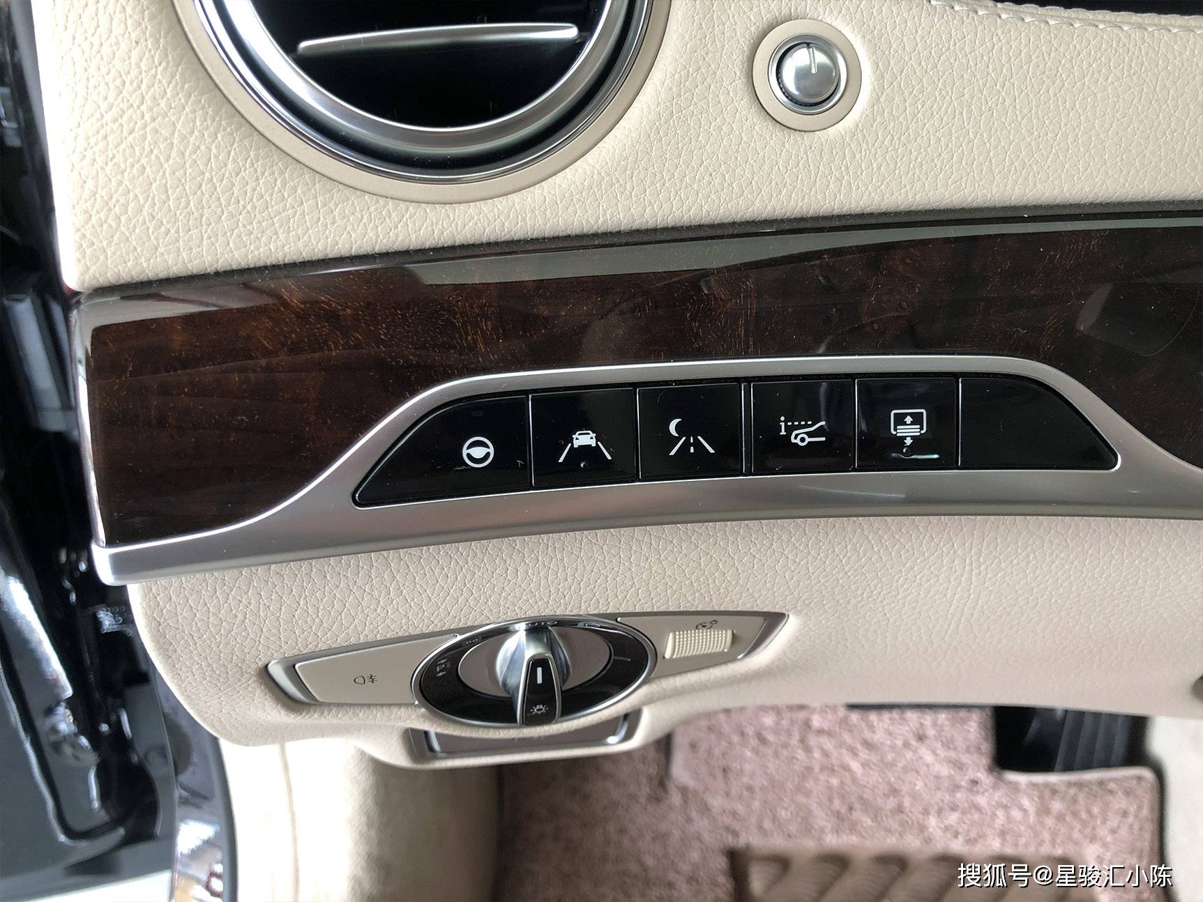 减轻驾驶行车疲劳,19款奔驰s350l加装23p智能驾驶辅助,全速巡航系统