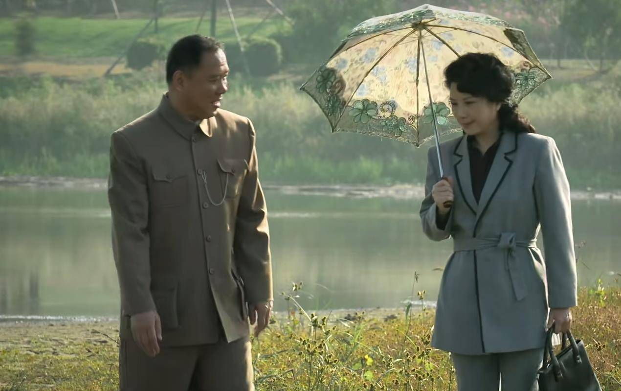 《沸腾的群山》冯大爪子在李龙岗的眼皮底下逃脱,黑蜘蛛被灭口